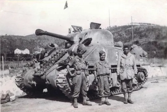 Char Cornouailles 6e RCA Provence 1944