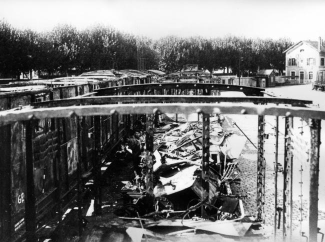 Libération de Lyon. Les derniers combats et les destructions. Destructions allemandes gare des Brotteaux.