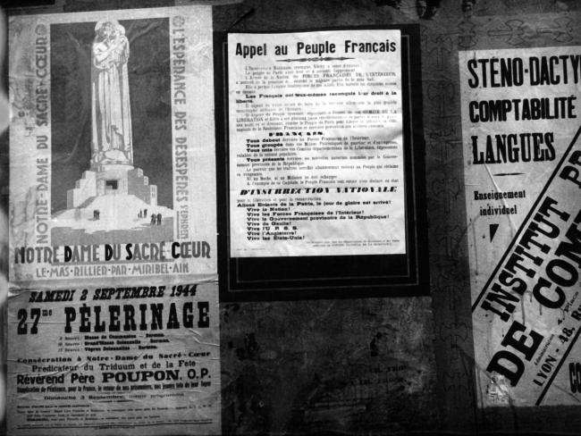 Libération de Lyon.  Affiches dans Lyon libérée.